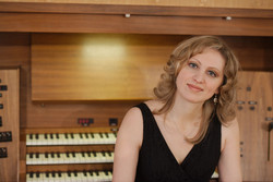 Alina Nikitina (Orgel)